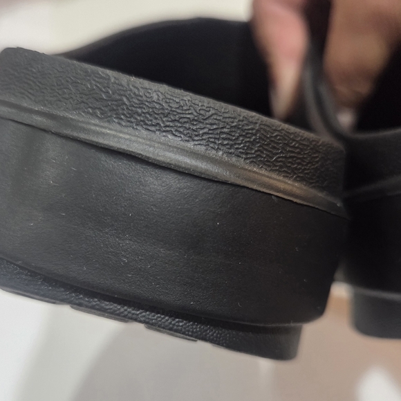 OOFOS OOCLOOG RECOVERY CLOG SIZE: MEN 8 WOMEN 10 BLACK - Picture 13 of 15